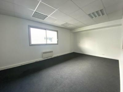 Louer Bureau 90 m2 Montgermont