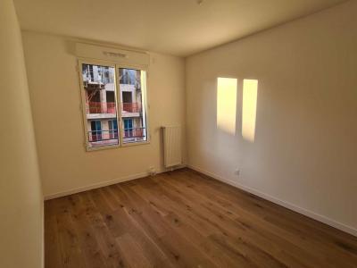 For rent Plessis-robinson 2 rooms 42 m2 Hauts de Seine (92350) photo 4