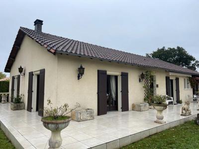 For sale Cercles 4 rooms 125 m2 Dordogne (24320) photo 0