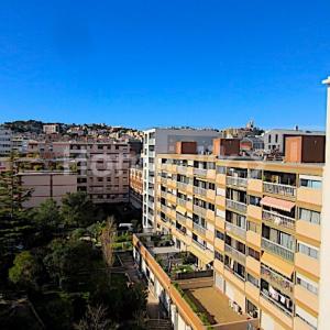 For sale Marseille-8eme-arrondissement 1 room 30 m2 Bouches du Rhone (13008) photo 1