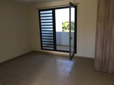 For sale Saint-pierre 1 room 25 m2 Reunion (97410) photo 3