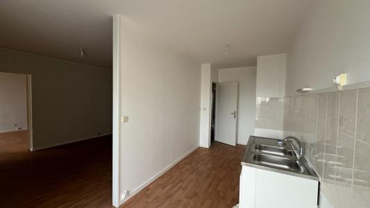 For sale Angers 4 rooms 84 m2 Maine et loire (49000) photo 4