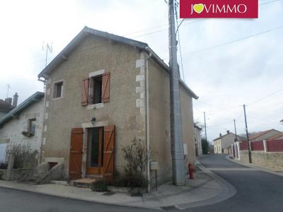 For sale Lussac-les-chateaux centre ville 3 rooms 64 m2 Vienne (86320) photo 1