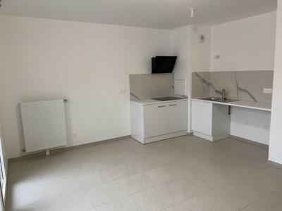 For rent Plessis-robinson 2 rooms 40 m2 Hauts de Seine (92350) photo 1