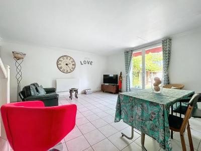 For sale Elancourt 6 rooms 106 m2 Yvelines (78990) photo 1