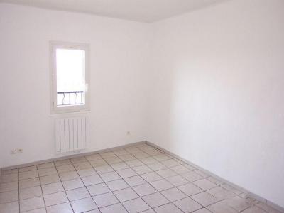 For sale GIGNAC 3 rooms 68 m2 Herault (34150) photo 2