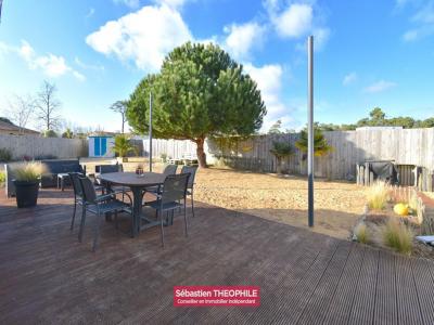 For sale Saint-jean-de-monts 5 rooms 130 m2 Vendee (85160) photo 2