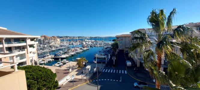 For sale Frejus 4 rooms 67 m2 Var (83600) photo 0