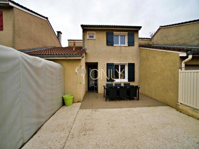 For sale Trevoux 4 rooms 102 m2 Ain (01600) photo 2