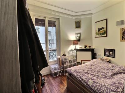 For sale Paris-18eme-arrondissement 3 rooms 52 m2 Paris (75018) photo 2