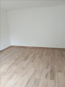 For rent Paris-19eme-arrondissement 3 rooms 70 m2 Paris (75019) photo 4