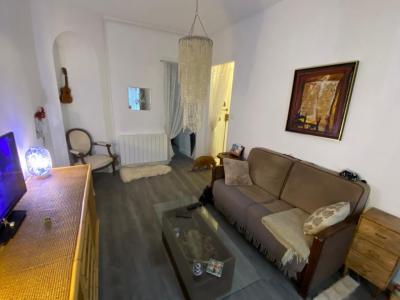 For sale Paris-18eme-arrondissement 2 rooms 27 m2 Paris (75018) photo 1