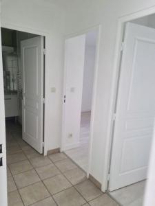 For sale Villeurbanne 3 rooms 64 m2 Rhone (69100) photo 2