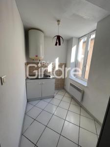 Louer Appartement Lyon-4eme-arrondissement 500 euros