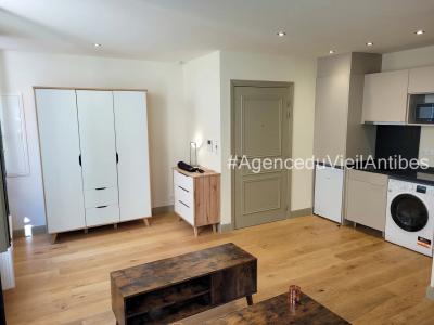 For rent Antibes VIEIL ANTIBES 1 room 27 m2 Alpes Maritimes (06600) photo 4