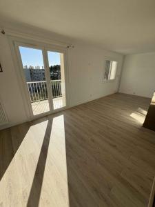 For rent Toulon 4 rooms 80 m2 Var (83100) photo 1