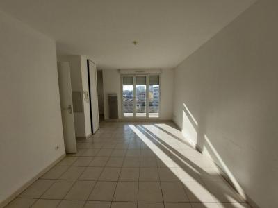 For sale Nimes 2 rooms 43 m2 Gard (30000) photo 2