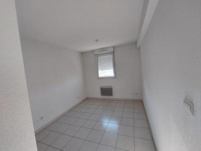 For sale Nimes 2 rooms 43 m2 Gard (30000) photo 4