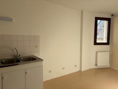 Louer Appartement 86 m2 Chatre