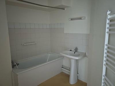 For rent Chatre 4 rooms 78 m2 Indre (36400) photo 2