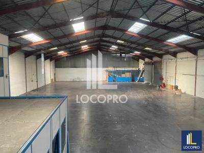 Louer Commerce 1510 m2 Marseille-15eme-arrondissement