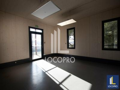 For rent Beaurecueil AIX-EN-PROVENCE 341 m2 Bouches du Rhone (13100) photo 3