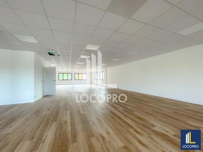 Louer Bureau 375 m2 Eguilles