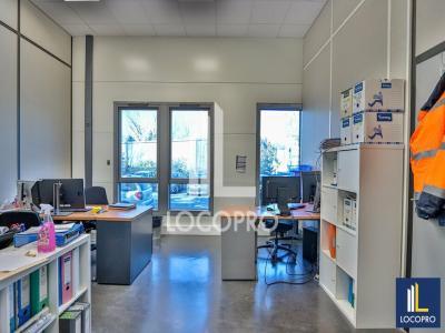 Louer Bureau Beaurecueil 52788 euros