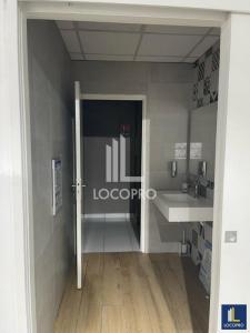 Louer Local commercial Marseille-8eme-arrondissement 130008 euros