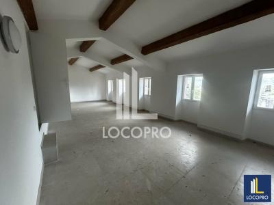 Louer Commerce 1250 m2 Grasse