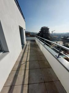 For rent Rueil-malmaison 4 rooms 94 m2 Hauts de Seine (92500) photo 3