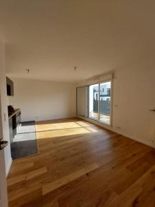 For rent Rueil-malmaison 2 rooms 44 m2 Hauts de Seine (92500) photo 2