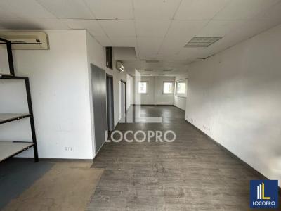 For rent Saint-laurent-du-var 120 m2 Alpes Maritimes (06700) photo 3