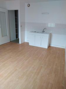 For rent Lignac 1 room 30 m2 Indre (36370) photo 1