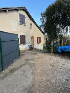 Annonce Location 4 pices Appartement Genebrieres 82