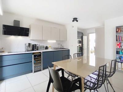 For sale Saint-jean-de-vedas 4 rooms 86 m2 Herault (34430) photo 2