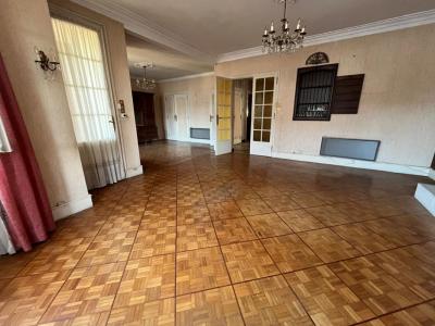 For sale Perigueux 7 rooms 183 m2 Dordogne (24000) photo 0