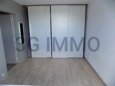 For sale Reims 4 rooms 83 m2 Marne (51100) photo 3