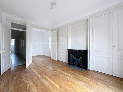 For rent Lyon-5eme-arrondissement 1 room 49 m2 Rhone (69005) photo 1