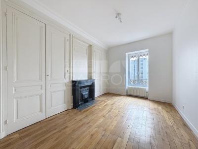 For rent Lyon-5eme-arrondissement 1 room 49 m2 Rhone (69005) photo 2