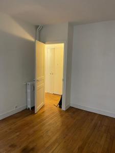 For rent Paris-15eme-arrondissement 3 rooms 59 m2 Paris (75015) photo 2