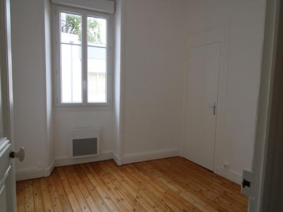 For rent Nantes 3 rooms 63 m2 Loire atlantique (44000) photo 2