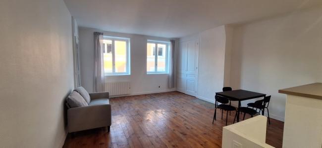 For rent Lyon-1er-arrondissement 2 rooms 61 m2 Rhone (69001) photo 2