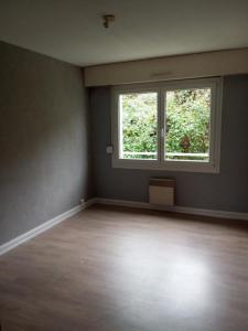 Louer Appartement 65 m2 Menil