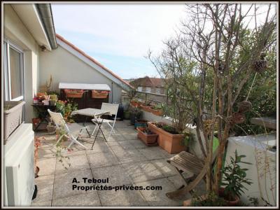 For sale Villeurbanne 5 rooms 126 m2 Rhone (69100) photo 0