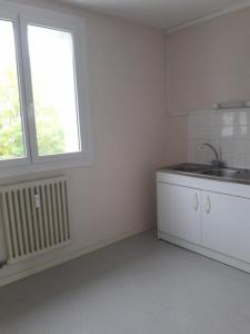 For rent Chatillon-sur-seine 4 rooms 68 m2 Cote d'or (21400) photo 3