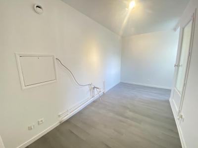 For rent Rennes 2 rooms 51 m2 Ille et vilaine (35000) photo 2