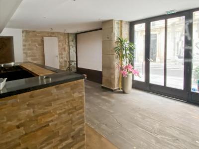 Louer Local commercial 75 m2 Paris-5eme-arrondissement