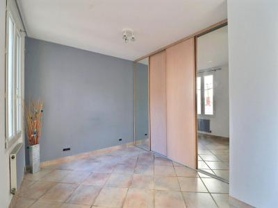 For sale Marseille-11eme-arrondissement 3 rooms 60 m2 Bouches du Rhone (13011) photo 2