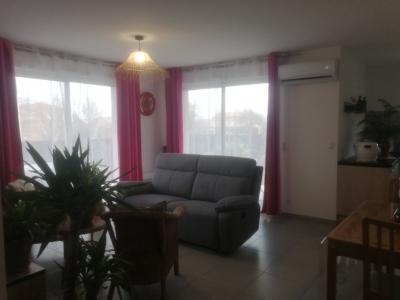 For sale Peret 3 rooms 64 m2 Herault (34800) photo 4